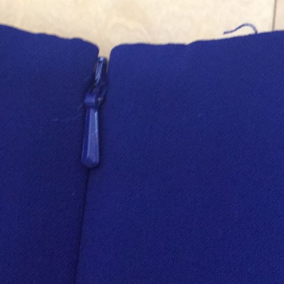 Badgley Mischka off-the-shoulder gown - Picture 9 of 14